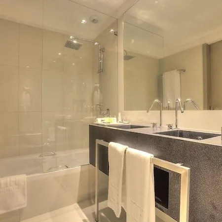 Hotell Nh Collection Batalha Oporto
