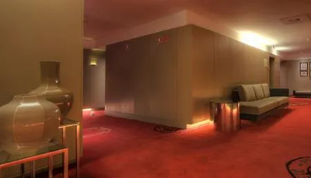 Otel Nh Collection Batalha Porto