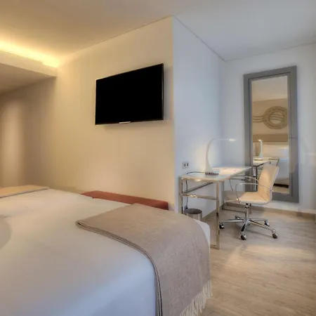 Hotell Nh Collection Batalha 4*