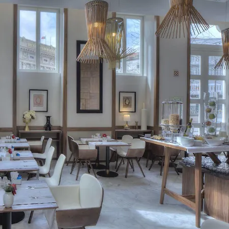 Nh Collection Batalha Hotell 4*