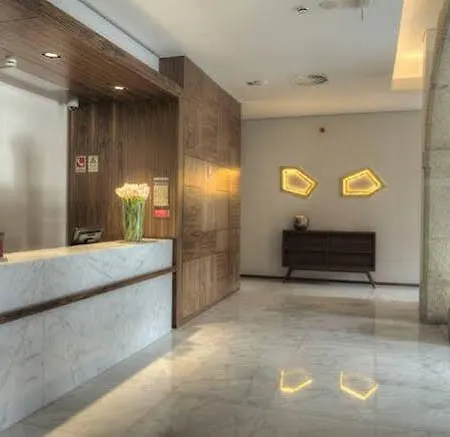 Nh波尔图巴塔利亚酒店